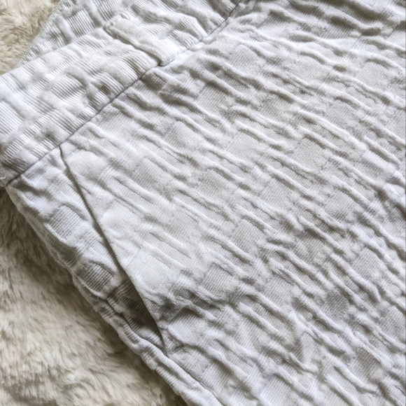 Banana Republic Martin fit shorts White Size 6 - Picture 4 of 9